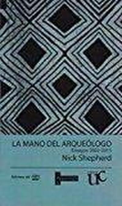 La mano del arqueologo