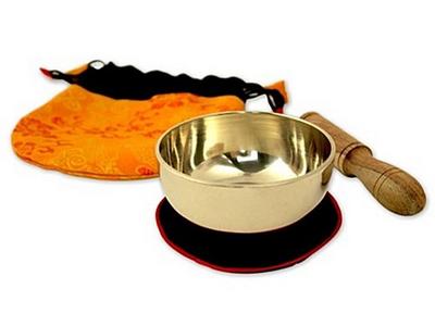 Kleine Klangschale mit hellem Klang in gelbem Beutel