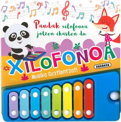 Pandak xilofonoa jotzen ikasten du