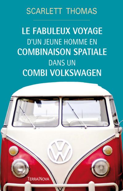 Le fabuleux voyage d’un jeune homme en combinaison spatiale dans un combi Volkswagen