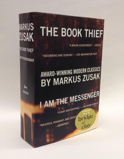 The Book Thief/I Am the Messenger Paperback Boxed Set. I Am the Messenger, 2 Vols.. Die Bücherdiebin, englische Ausgabe. Der Joker, englische Ausgabe