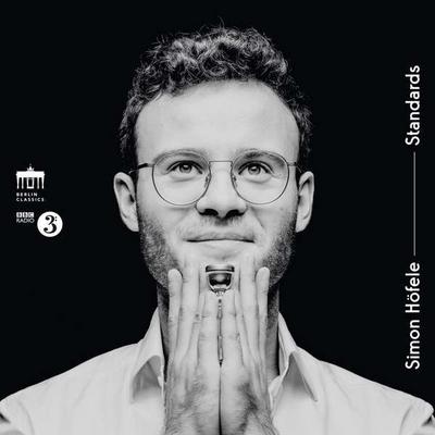 Simon Höfele - Standards