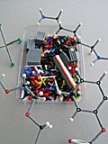 ORBIT Molekülbaukasten Chemie: Profi-Set mit 460 Teilen und farbigem Booklet