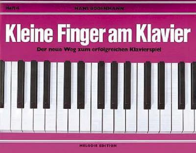 Kleine Finger am Klavier 4