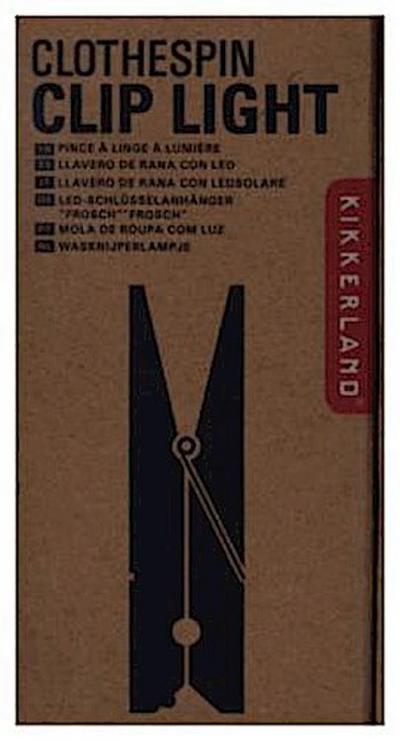 Leselicht in Wäscheklammer-Optik aus Holz