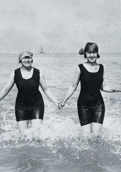 Carnet Ligné Trois Baigneuses, Deauville, 1919