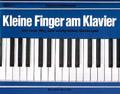 Kleine Finger am Klavier 7