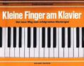 Kleine Finger am Klavier 3