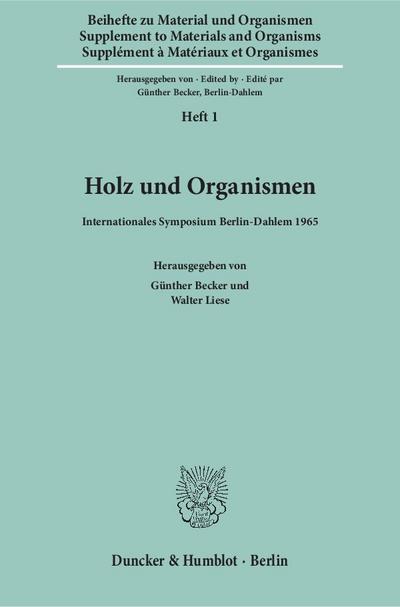 Holz und Organismen.