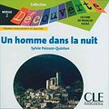 Un homme dans la nuit