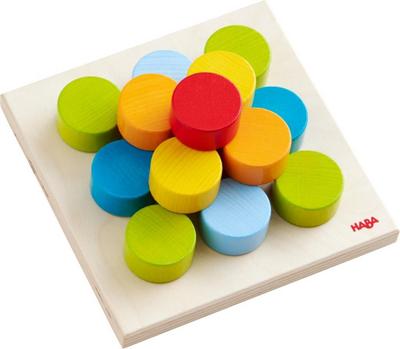 HABA 303709 - Steckspiel Kunterbunte Welt | Sortierspiel mit 5 Motivkarten und 10 bunten Motiven zum Zuordnen und Farben lernen | Spielzeug ab 12 Monaten