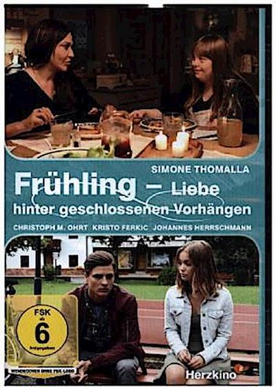 Frühling - Liebe hinter geschlossenen Vorhängen