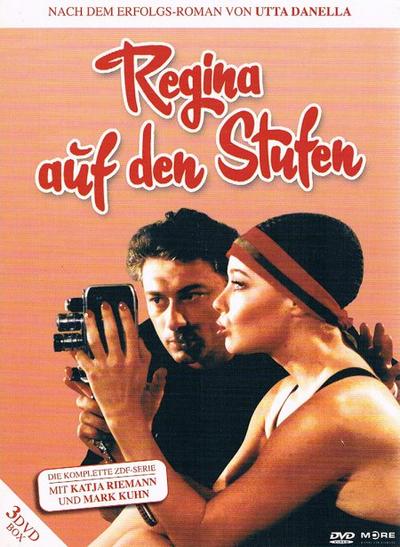 Regina auf den Stufen