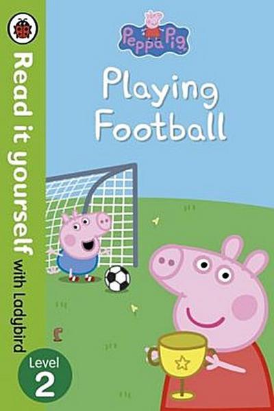 Peppa Pig - Playing Football