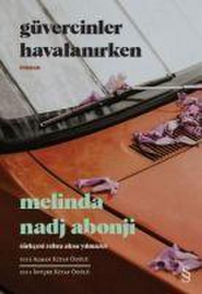 Güvercinler Havalanirken